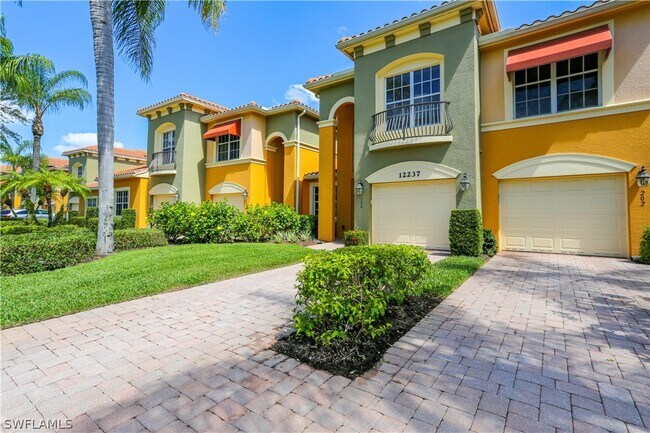 12237 Toscana Way in Bonita Springs, FL - Foto de edificio - Building Photo