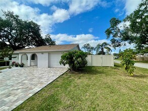 11241 Temple Ct in Seminole, FL - Building Photo - Building Photo