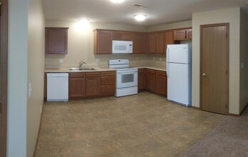 901 Fall Mdw Ln in Belton, MO - Building Photo - Building Photo