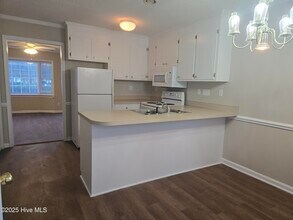 3807 Sterling Pointe Dr in Winterville, NC - Building Photo - Building Photo