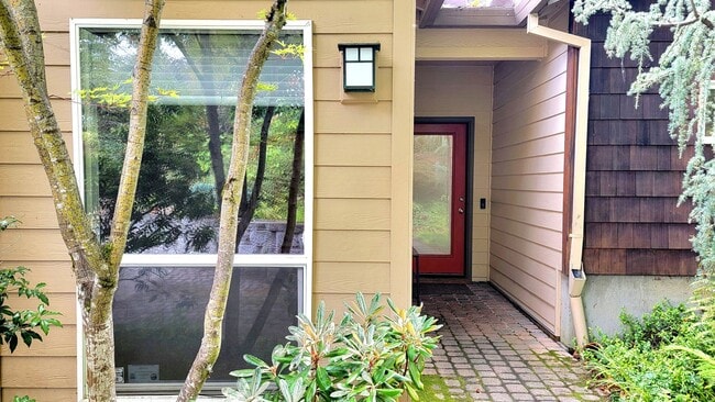 property at 5176 SW Custer St