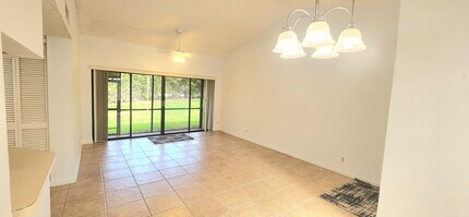 14 Vía De Casas Sur in Boynton Beach, FL - Building Photo - Building Photo