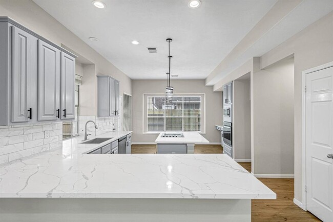 property at 8827 Lawncliff Ln
