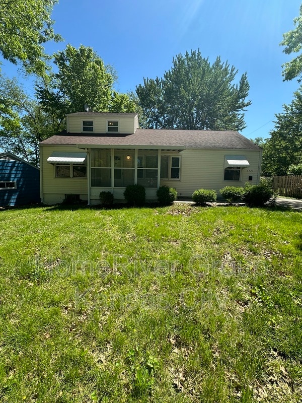 property at 6721 Hawthorne Ave
