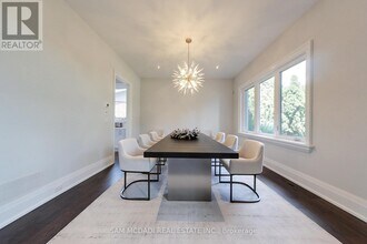 2006 Portway Ave in Mississauga, ON - Building Photo - Building Photo