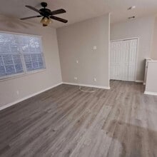 3075 Grandiflora Dr in Greenacres, FL - Foto de edificio - Building Photo