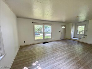 1079 Orlando Ave in Akron, OH - Building Photo - Building Photo