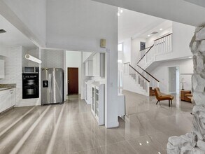 11306 NW 12th Ct in Coral Springs, FL - Foto de edificio - Building Photo