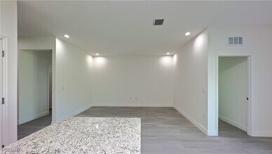 9008 Justice Cir in La Belle, FL - Building Photo - Building Photo