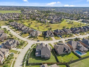 18935 Wild Thornberry Dr in Tomball, TX - Building Photo - Building Photo