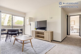 385 S Catalina Ave in Pasadena, CA - Building Photo - Building Photo