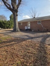 7992 Lester Rd in Stokesdale, NC - Building Photo - Building Photo