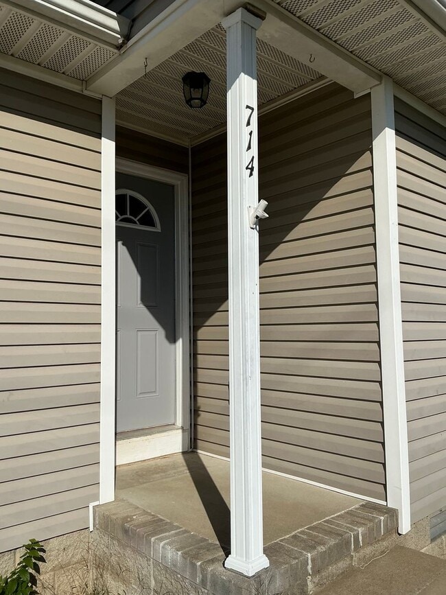 714 Shetland Dr in Oak Grove, KY - Building Photo - Building Photo