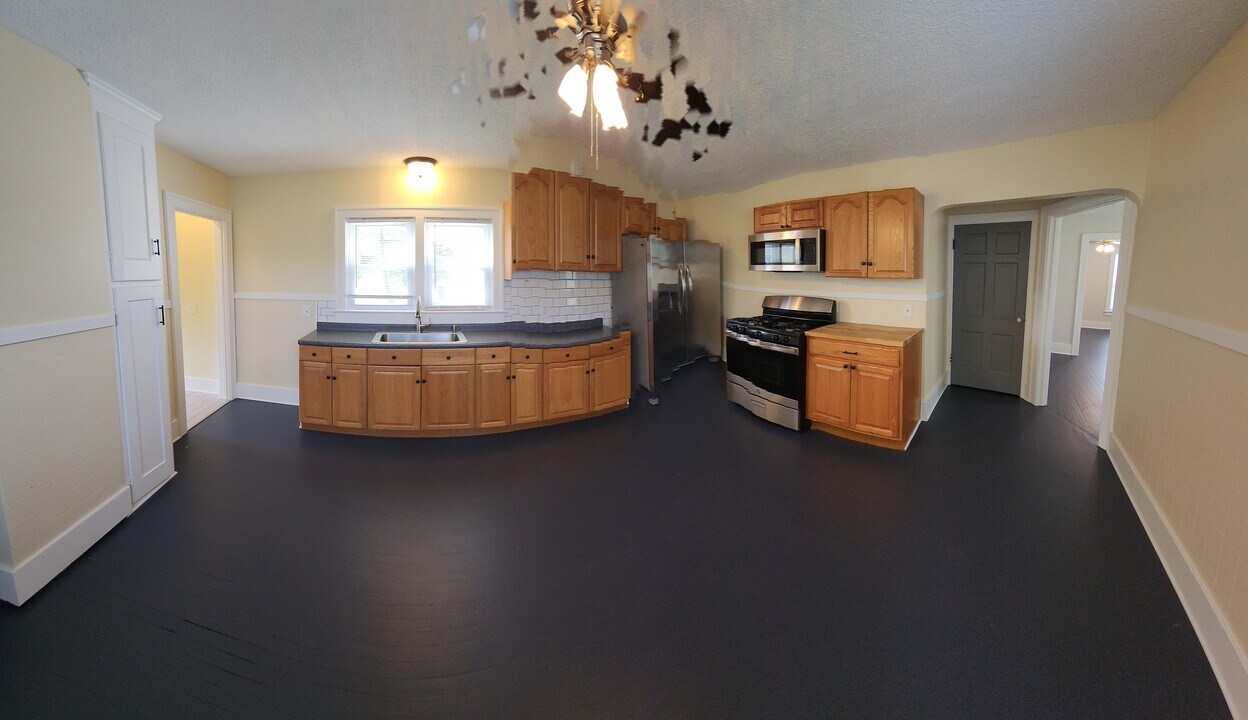 64 Payne Beach Rd in Hilton, NY - Building Photo