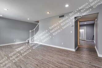 2964 E Clarendon Ave in Phoenix, AZ - Foto de edificio - Building Photo