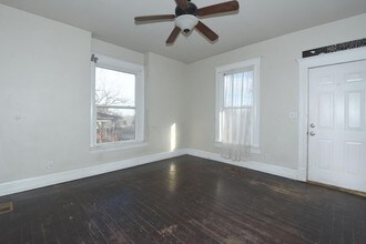 536 W Monument St in Colorado Springs, CO - Building Photo - Building Photo