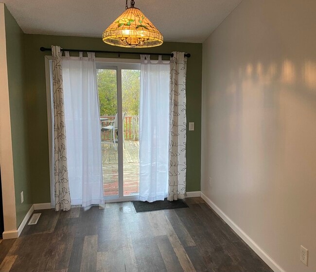 3137 Pearl Street Rd, Unit Apt 2 in Batavia, NY - Building Photo - Building Photo