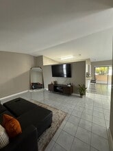 14931 SW 92nd Ter, Unit #1 in Miami, FL - Building Photo - Building Photo