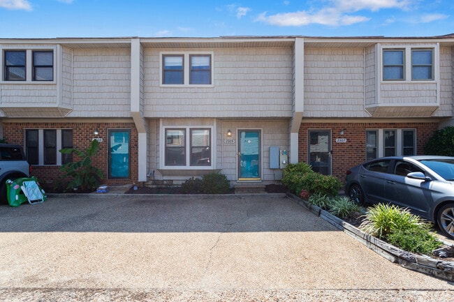 property at 2305 Breakers Ct