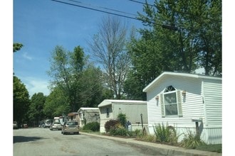 Black Creek Village in Harlan, IN - Building Photo - Building Photo