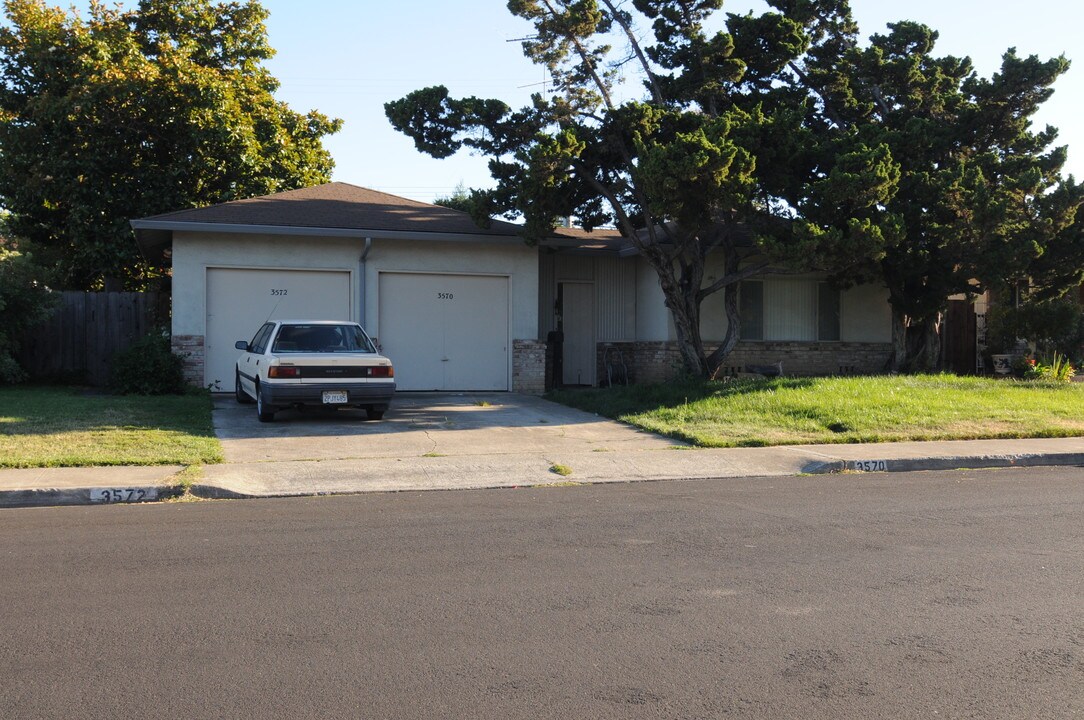 3570 Bennett Ave in Santa Clara, CA - Building Photo