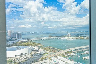 244 Biscayne Blvd, Unit 4604 in Miami, FL - Building Photo