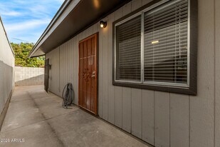 936 W Rio Salado Pkwy in Mesa, AZ - Building Photo