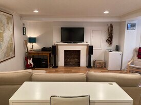 1625 R St NW, Unit Lower Level in Washington, DC - Building Photo