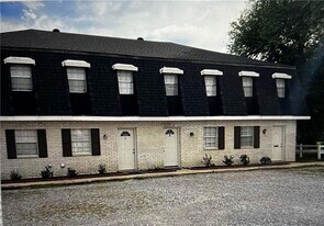 203 Maryland Dr, Unit B in Luling, LA - Building Photo