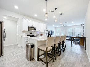 2757 Troubadour St in Palm Springs, FL - Building Photo - Building Photo