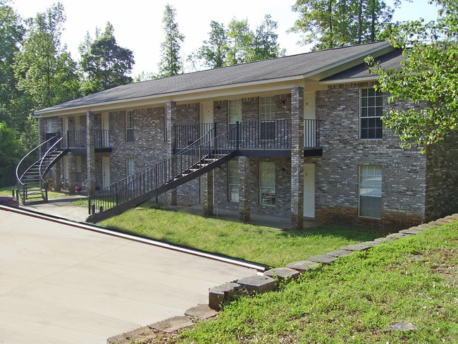 Shoal Creek Apartments in Montevallo, AL - Building Photo - Building Photo