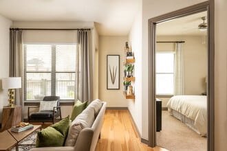 100 Westcott St in Houston, TX - Building Photo - Building Photo