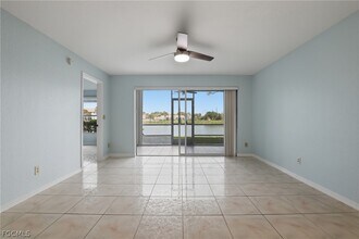 9580 Victoria Ln in Naples, FL - Building Photo - Building Photo