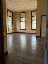 202 S Madison St in Bloomfield, IA - Foto de edificio - Building Photo