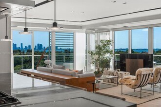 4701 Meridian Ave in Miami Beach, FL - Building Photo - Building Photo