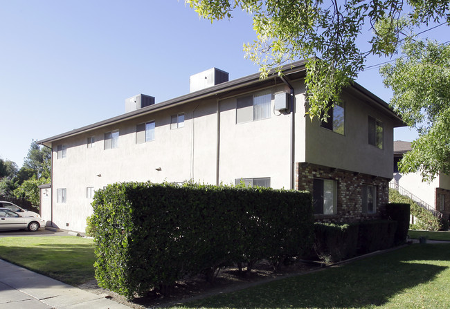 The G Street Apartments in Davis, CA - Building Photo - Building Photo