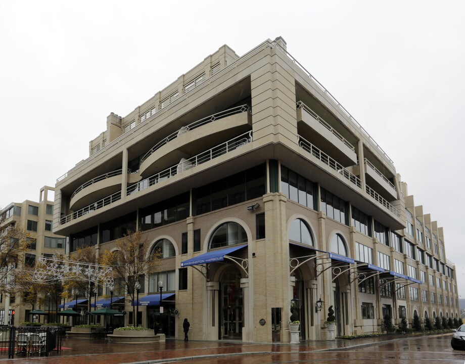 Washington Harbour Condominium in Washington, DC - Building Photo