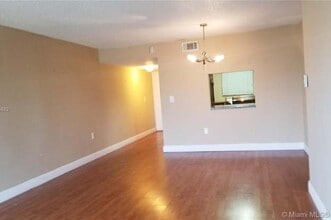 3490 Foxcroft Rd in Miramar, FL - Building Photo - Building Photo