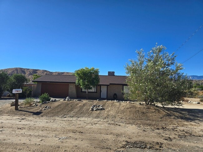 49333 Park Ave in Morongo Valley, CA - Building Photo - Building Photo