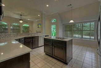 7900 Henry Kinney Row in Austin, TX - Building Photo - Building Photo