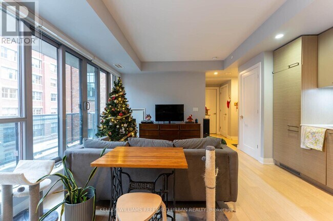 55 Front St E in Toronto, ON - Building Photo - Building Photo