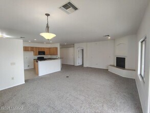 77 E Calle Trona in Green Valley, AZ - Building Photo - Building Photo