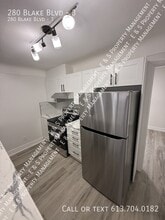 280 Blake Blvd in Ottawa, ON - Building Photo - Building Photo