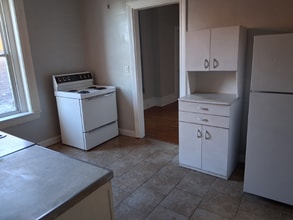 121 S Pennsylvania Ave, Unit 3 in Greensburg, PA - Foto de edificio - Building Photo