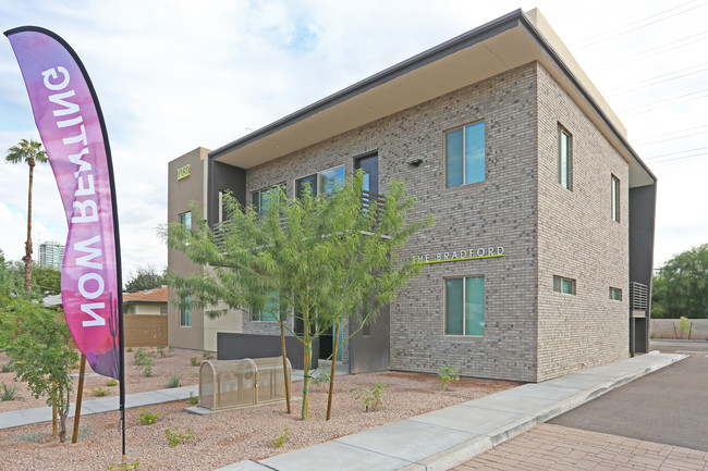 The Bradford in Tempe, AZ - Building Photo - Building Photo