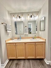 14905 SW Sandhill Loop, Unit 201 in Beaverton, OR - Building Photo - Building Photo