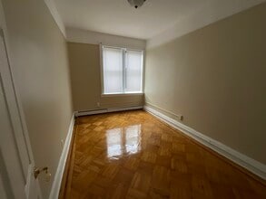 256 Clendenny Ave in Jersey City, NJ - Building Photo - Building Photo