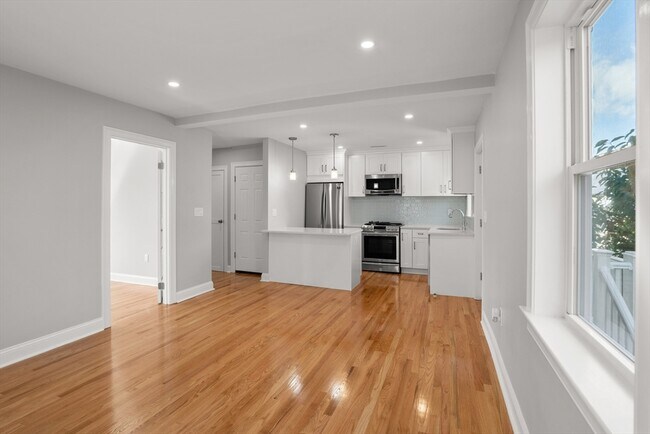 1 Orient Ave in Everett, MA - Building Photo - Building Photo