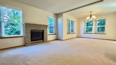 8126 Kenton Ln SE in Olympia, WA - Building Photo - Building Photo