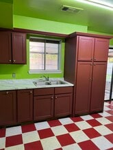 9314 Valley Stream in Houston, TX - Building Photo - Building Photo